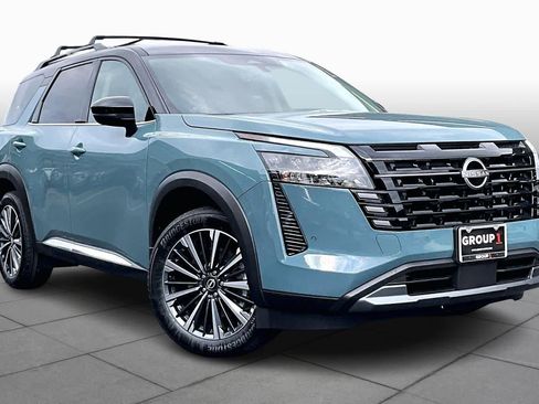 New 2026 Nissan Pathfinder Platinum w/ Accent Package image 2