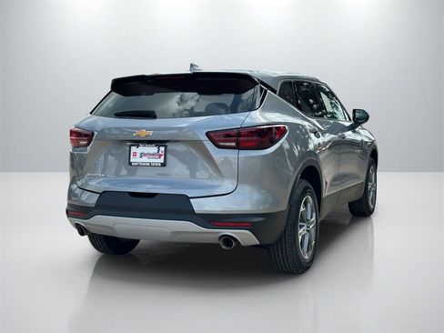 Used 2025 Chevrolet Blazer LT image 5