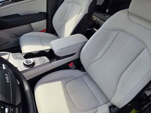 New 2026 Kia Sportage EX AWD/4WD image 17