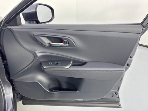 Used 2023 Toyota Crown XLE image 43