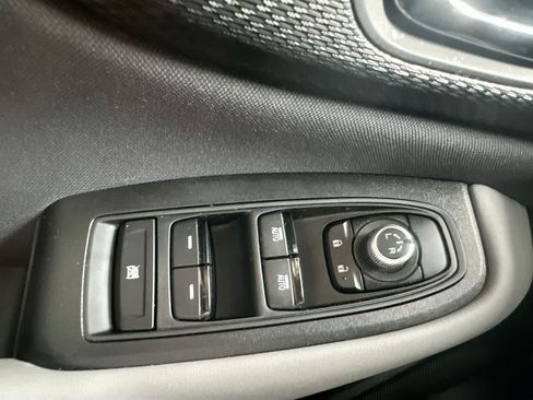 Used 2025 Subaru Outback Premium AWD/4WD image 17