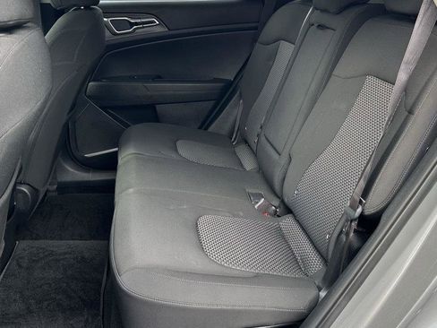 Used 2023 Kia Sportage LX image 15