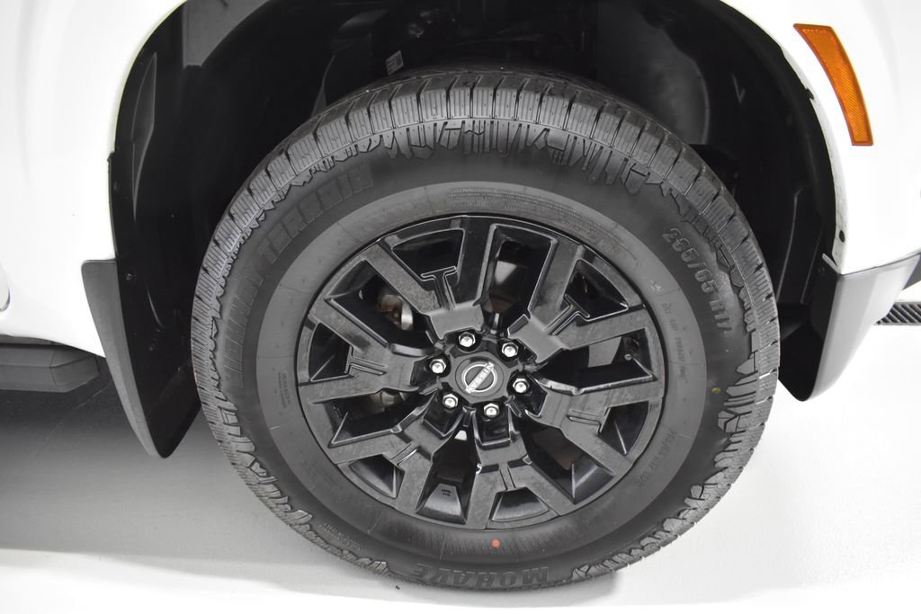 Used 2023 Nissan Frontier SV w/ Midnight Edition Package AWD/4WD image 10