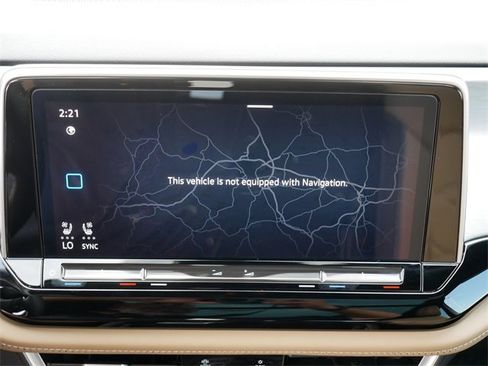 Certified 2024 Volkswagen Atlas Cross Sport SE w/ Panoramic Sunroof Package image 35