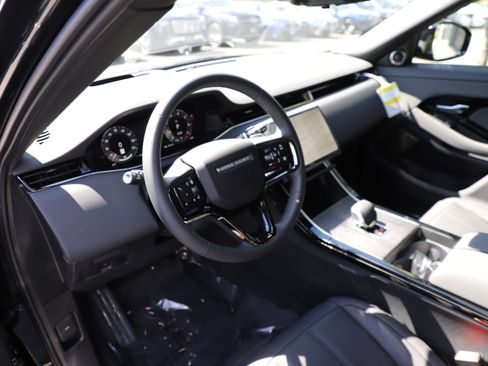 New 2026 Land Rover Range Rover Evoque S AWD/4WD image 18