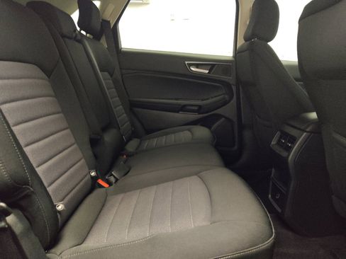 Used 2021 Ford Edge SE FWD image 19