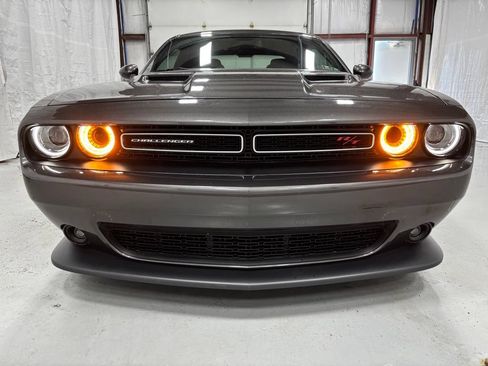 Used 2018 Dodge Challenger Scat Pack RWD image 2