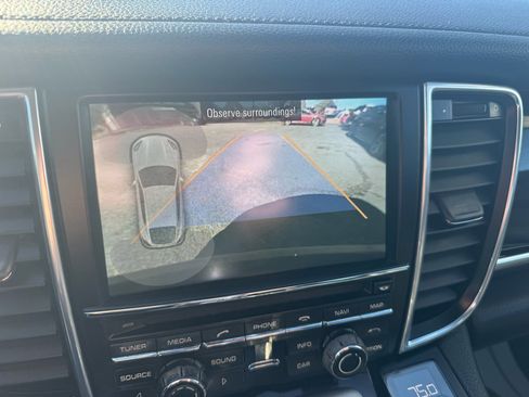 Used 2013 Porsche Panamera image 21