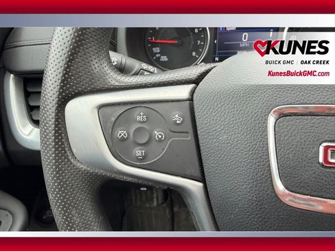 Used 2022 GMC Terrain SLE w/ Driver Convenience Package image 15