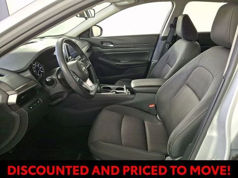Used 2024 Nissan Altima 2.5 SV image 15