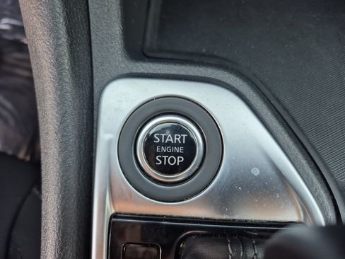 Used 2025 Nissan Sentra SV FWD image 32