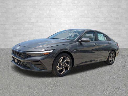 New 2025 Hyundai Elantra Limited image 5