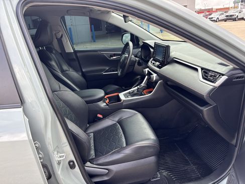 Used 2022 Toyota RAV4 Adventure w/ Convenience Package AWD/4WD image 9