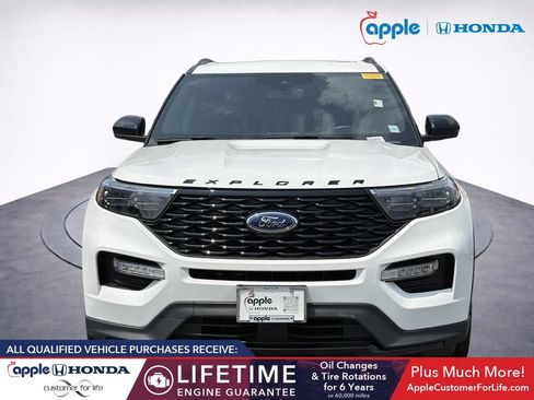 Used 2024 Ford Explorer ST-Line w/ Class IV Trailer Tow Package AWD/4WD image 2