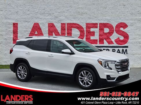 Used 2022 GMC Terrain SLT w/ Infotainment Package II FWD image 1