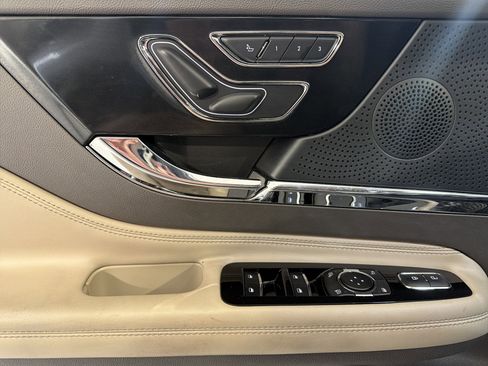Used 2023 Lincoln Corsair FWD image 16