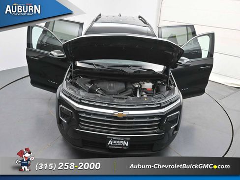 Used 2024 Chevrolet Traverse LT w/ Trailering Package AWD/4WD image 36