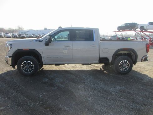 New 2026 GMC Sierra 2500 SLE w/ SLE Value Package; image 10