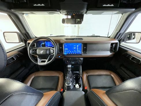 Used 2024 Ford Bronco Outer Banks AWD/4WD image 14