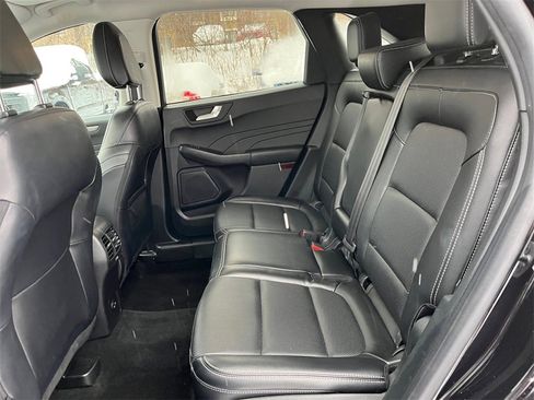 Used 2022 Ford Escape Titanium w/ Class II Trailer Tow Package image 19