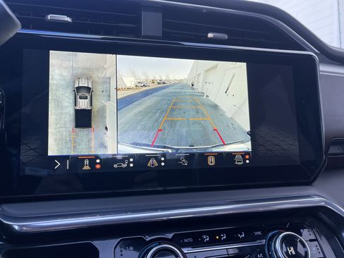 Used 2024 GMC Sierra 3500 Denali Ultimate image 14