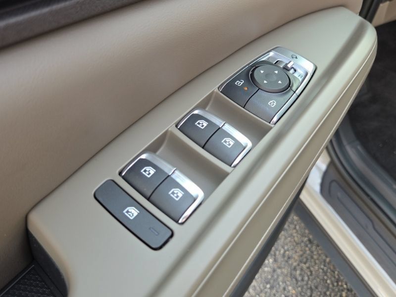 New 2027 Kia Carnival SX FWD image 28