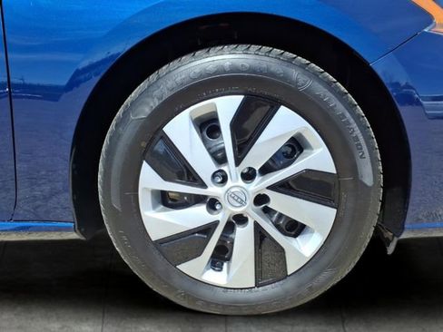 Used 2023 Nissan Altima 2.5 S image 9