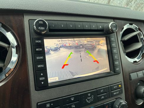 Used 2011 Ford F350 Lariat w/ Lariat Interior Pkg image 21