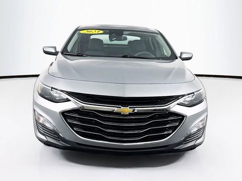 Used 2023 Chevrolet Malibu LT image 2