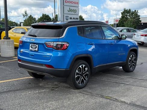 Used 2024 Jeep Compass Limited AWD/4WD image 3
