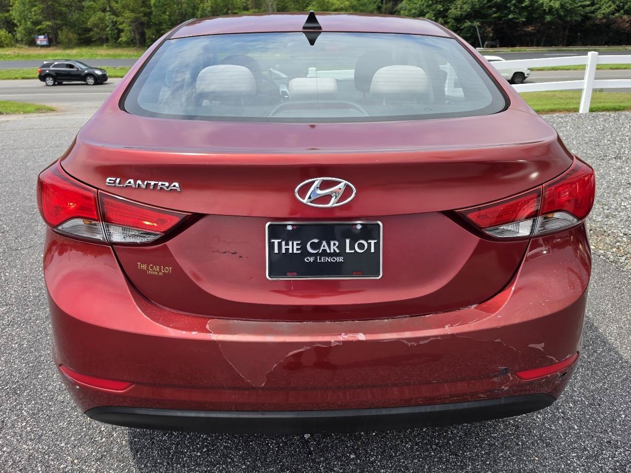Used 2016 Hyundai Elantra SE FWD image 5