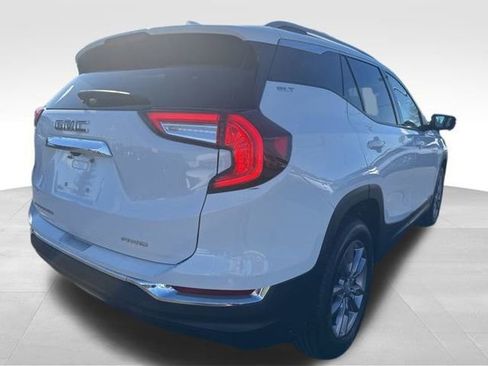 Used 2023 GMC Terrain SLT image 7