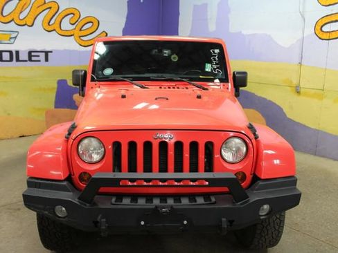Used 2013 Jeep Wrangler Unlimited Sahara w/ Dual Top Group AWD/4WD image 3