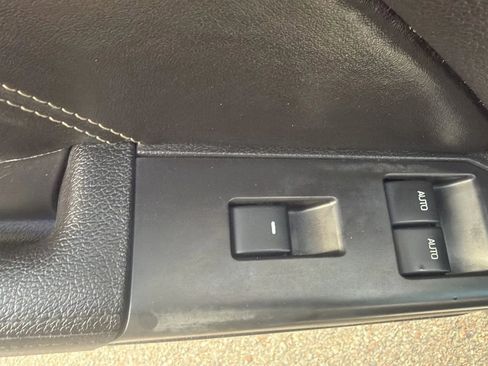 Used 2010 Ford Mustang GT Premium image 14