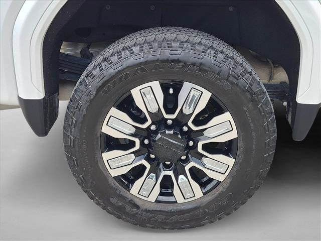 Used 2025 GMC Sierra 2500 Denali w/ Denali Reserve Package AWD/4WD image 23