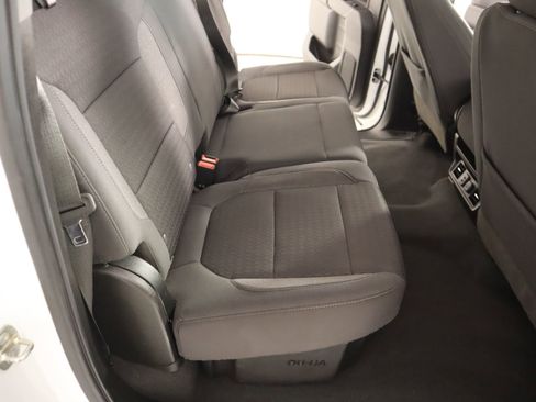 Used 2022 Chevrolet Silverado 2500 LT w/ Convenience Package image 14