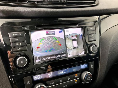 Used 2021 Nissan Rogue Sport SL w/ Premium Package image 26