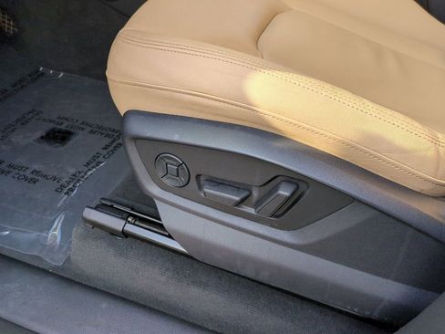 Used 2021 Audi Q7 3.0T Premium w/ Convenience Package image 16