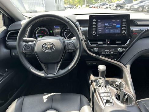 Used 2023 Toyota Camry SE w/ Convenience Package FWD image 10