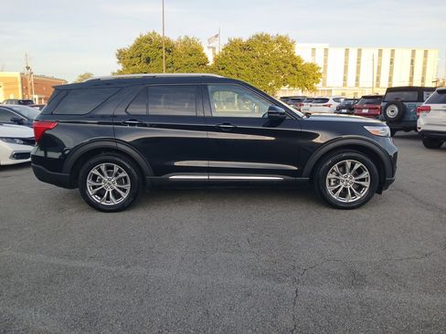 Used 2022 Ford Explorer Limited w/ Equipment Group 301A image 4