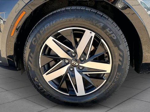 Used 2021 Kia Sorento S image 10