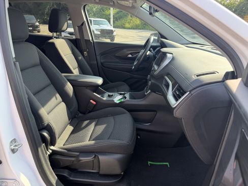Used 2023 GMC Terrain SLE FWD image 11