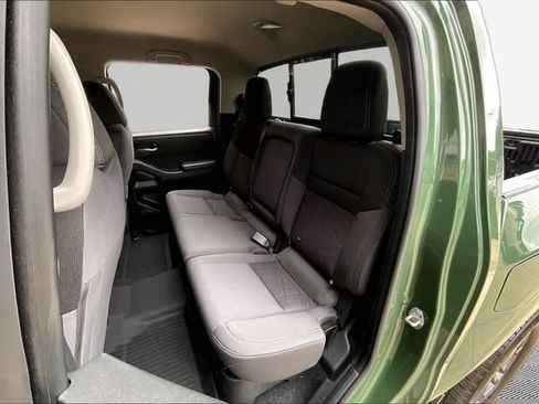 Used 2025 Nissan Frontier SV RWD image 15