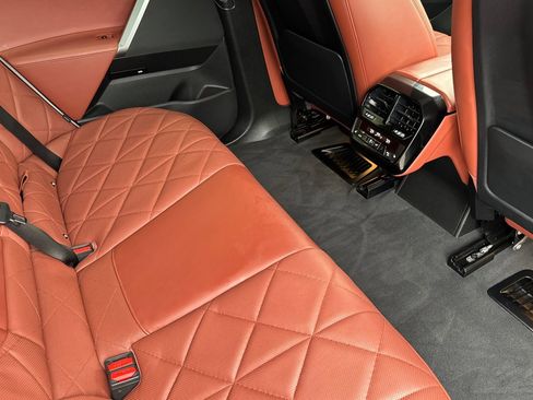 Used 2025 BMW iX M60 image 31