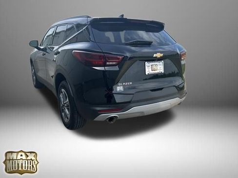 Used 2024 Chevrolet Blazer LT w/ Convenience Package FWD image 6