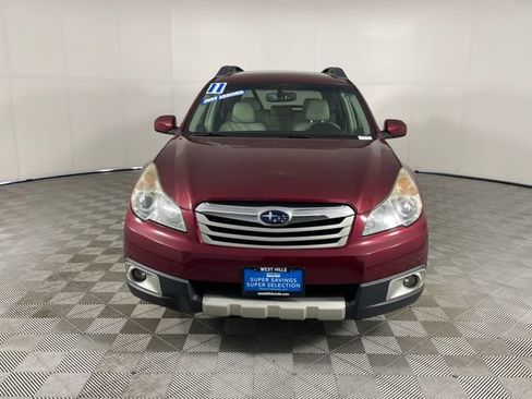 Used 2011 Subaru Outback 2.5i Limited w/ PWR Moonroof Pkg AWD/4WD image 19
