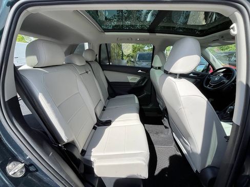 Used 2019 Volkswagen Tiguan SEL AWD/4WD image 27