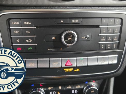 Used 2019 Mercedes-Benz GLA 250 4MATIC image 15