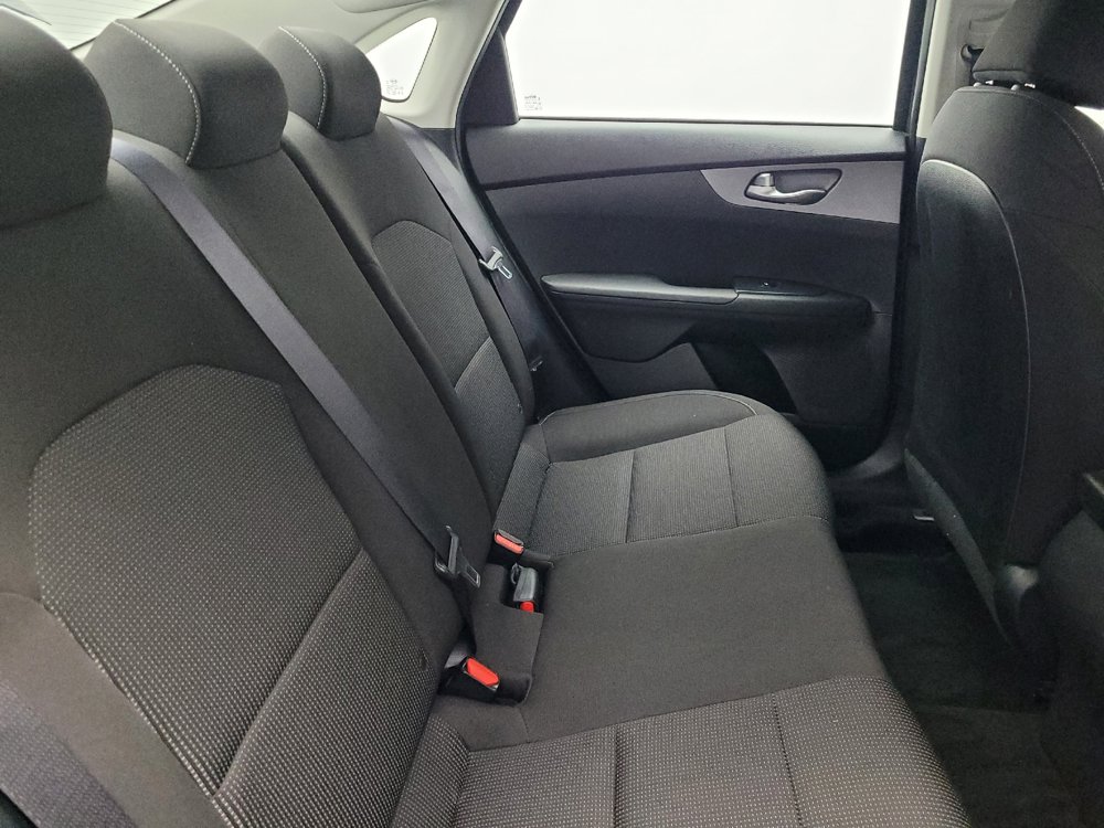 Used 2020 Kia Forte LXS FWD image 19