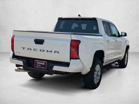 Used 2025 Toyota Tacoma SR5 AWD/4WD image 2
